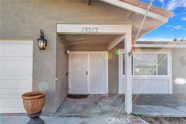 Detail Gallery Image 5 of 56 For 19213 Symeron Rd, Apple Valley,  CA 92307 - 3 Beds | 2/1 Baths
