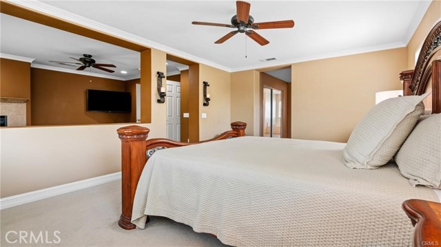 Image 34 of 65 For 13726 Kiwi Avenue