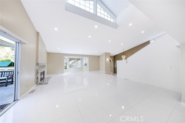 Detail Gallery Image 16 of 49 For 2255 E Chevy Chase Dr, Glendale,  CA 91206 - 4 Beds | 3 Baths