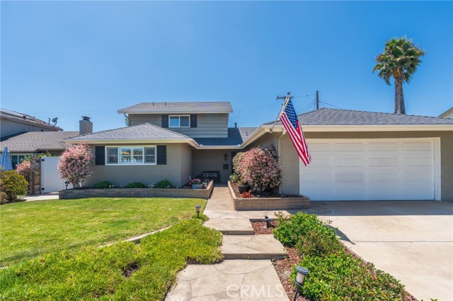 17131 Pinehurst Lane, Huntington Beach CA: https://media.crmls.org/medias/e547032b-ae48-4649-9afb-5c552f9c48c6.jpg