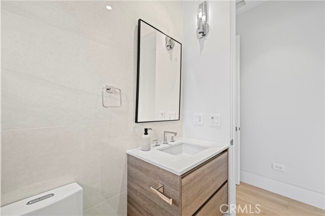 Detail Gallery Image 46 of 75 For 4532 Katherine, Sherman Oaks,  CA 91423 - 6 Beds | 6/1 Baths