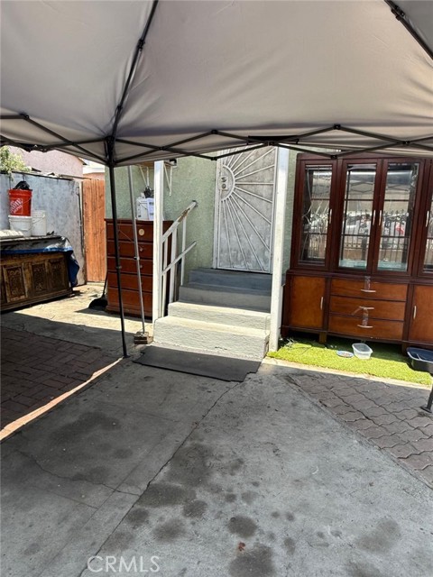 Detail Gallery Image 2 of 22 For 917 E 42nd St, Los Angeles,  CA 90011 - – Beds | – Baths
