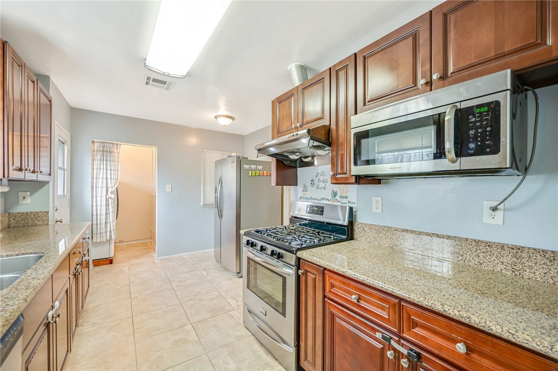Detail Gallery Image 12 of 37 For 2064 Wheeler Dr, Monterey Park,  CA 91755 - 4 Beds | 2 Baths