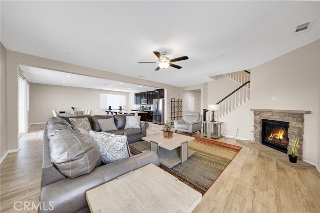 Detail Gallery Image 21 of 44 For 17984 Valerian Way, San Bernardino,  CA 92407 - 4 Beds | 3 Baths