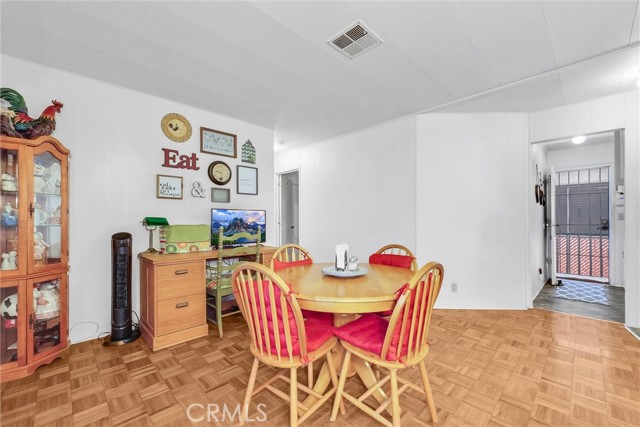 Detail Gallery Image 11 of 29 For 1251 Lugonia Ave #3,  Redlands,  CA 92374 - 2 Beds | 2 Baths