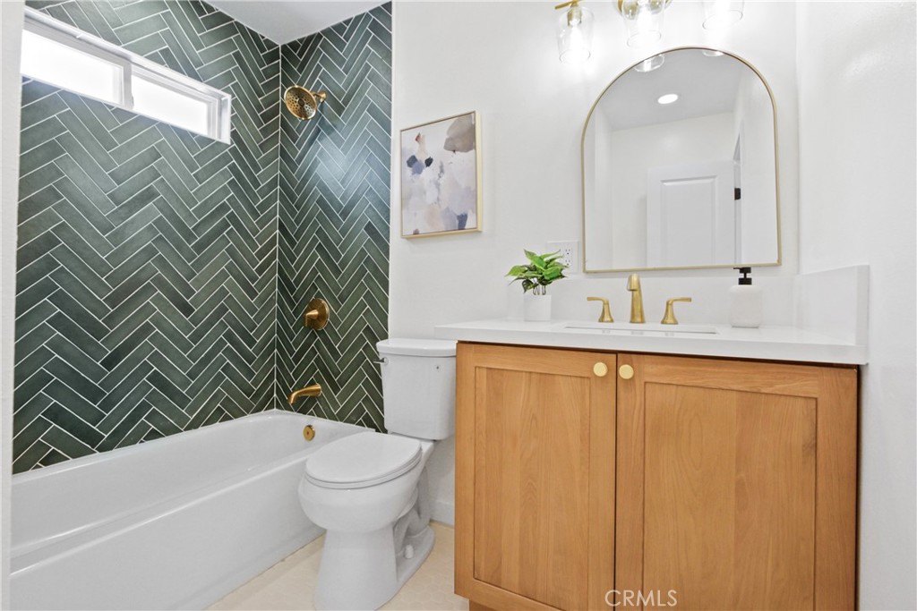 E549fed5 Ead0 458b 9bb3 C50ea15ccfe7