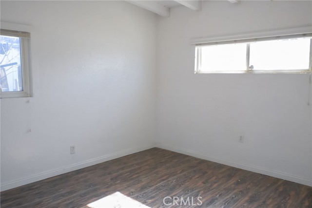 Detail Gallery Image 13 of 17 For 16300 Live Oak, Hesperia,  CA 92345 - 4 Beds | 2 Baths