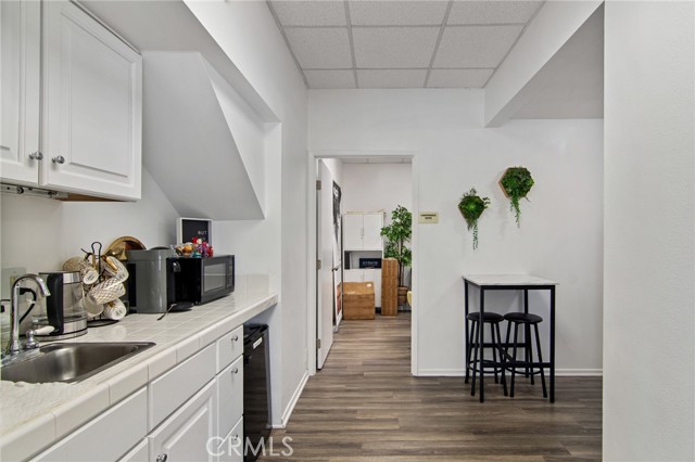 824 Torrance, Redondo Beach CA: https://media.crmls.org/medias/e54b6078-cfb0-4d65-b0c0-2aec93a68cec.jpg
