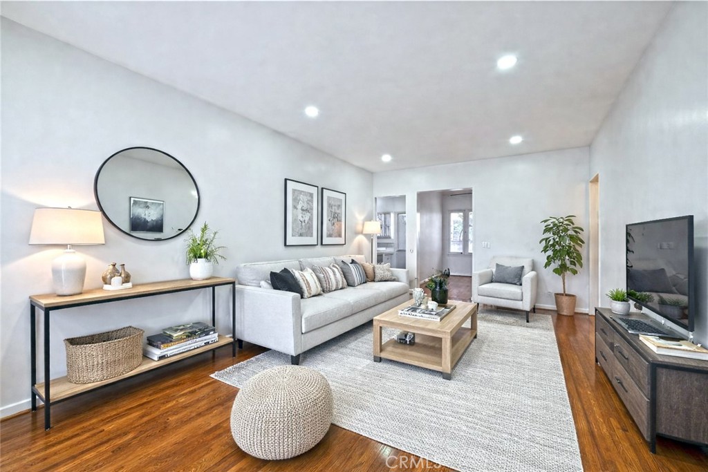 MLS #SW25261022 image #1