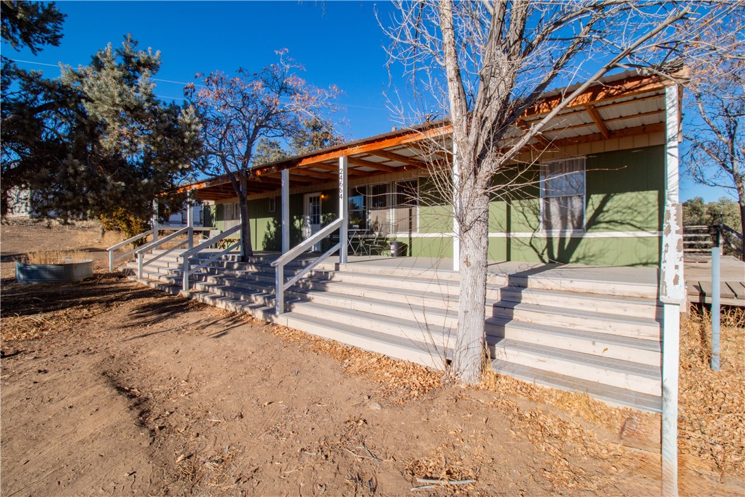 Detail Gallery Image 1 of 36 For 24664 Chimanimani Ct, Tehachapi,  CA 93561 - 2 Beds | 2 Baths