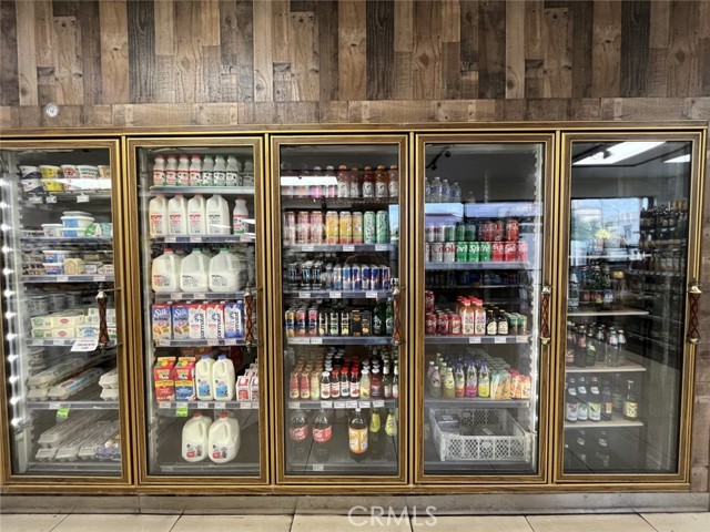 1511 E Washington Boulevard, Pasadena CA: https://media.crmls.org/medias/e54f3e35-612f-4d44-852c-8d7a8c11adc9.jpg