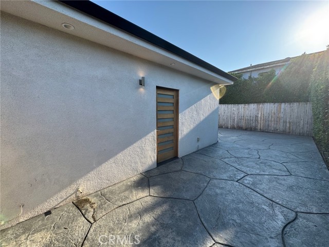 Detail Gallery Image 3 of 10 For 6427 Nagle, Van Nuys,  CA 91401 - 1 Beds | 1 Baths