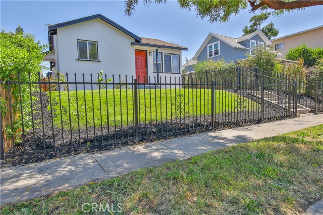 1248 87th Street, Los Angeles, California 90044, 2 Bedrooms Bedrooms, ,2 BathroomsBathrooms,Single Family Residence,For Sale,87th,DW24133057