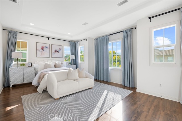 37 Castellana, Lake Forest CA: https://media.crmls.org/medias/e550b01f-ce2a-4856-95b9-c3d6d00ef84d.jpg