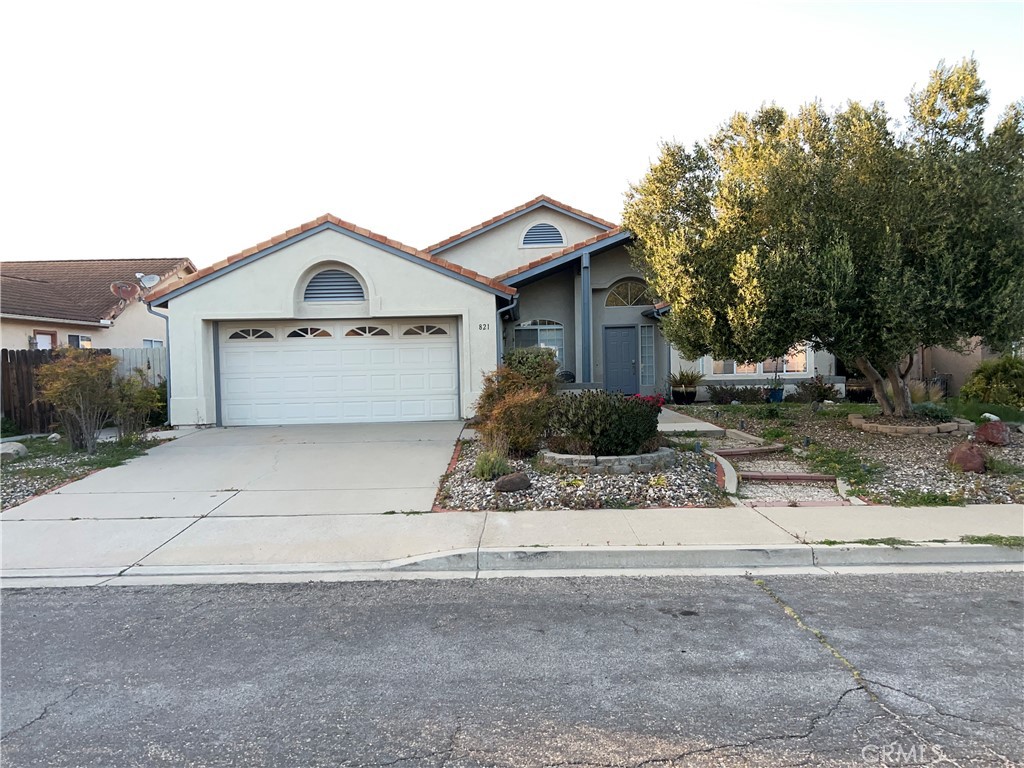 821 Calvert Avenue, Lompoc, CA 93436