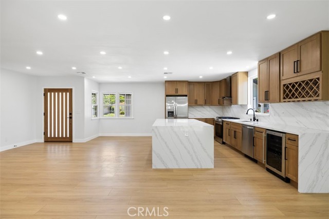 Detail Gallery Image 16 of 38 For 22306 Marlin Pl, Canoga Park,  CA 91303 - 4 Beds | 3 Baths