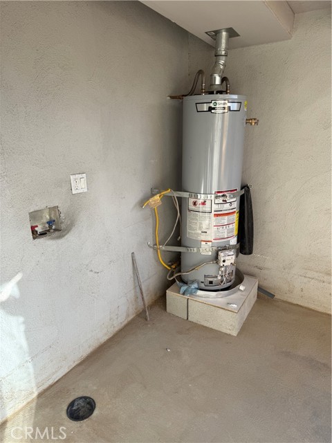 6030 Ocotillo, 29 Palms CA: https://media.crmls.org/medias/e552f734-0b50-47f2-ab3d-9085c262d662.jpg