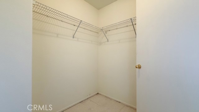 https://media.crmls.org/medias/e5531e98-90c3-45bb-88ff-81bb56ad0964.jpg?preset=X-Large