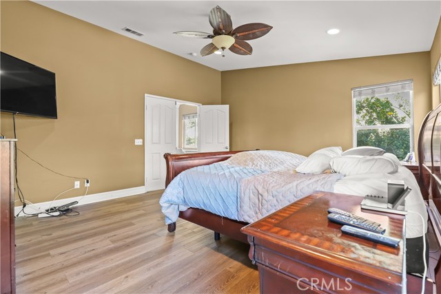 Detail Gallery Image 23 of 72 For 29724 Castlebury, Castaic,  CA 91384 - 4 Beds | 3 Baths