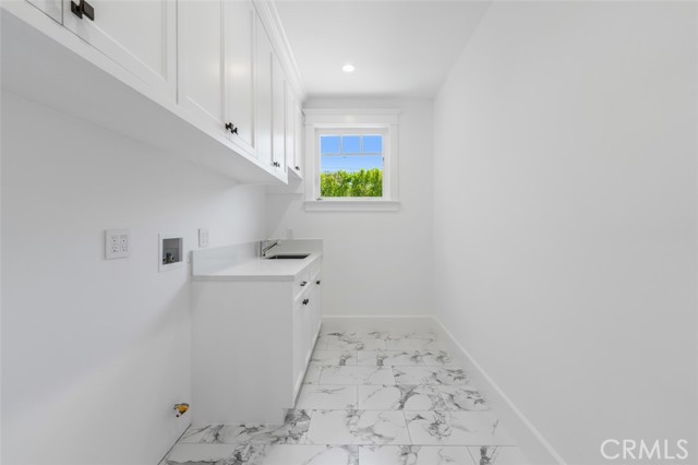 Detail Gallery Image 17 of 59 For 20701 Dumont St, Woodland Hills,  CA 91364 - 8 Beds | 9 Baths