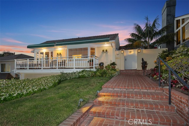 Detail Gallery Image 1 of 49 For 27 S La Senda Dr, Laguna Beach,  CA 92651 - 4 Beds | 3 Baths
