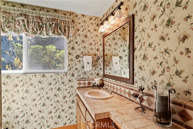 Detail Gallery Image 22 of 62 For 27772 Hamiltair Dr, Lake Arrowhead,  CA 92352 - 5 Beds | 5 Baths