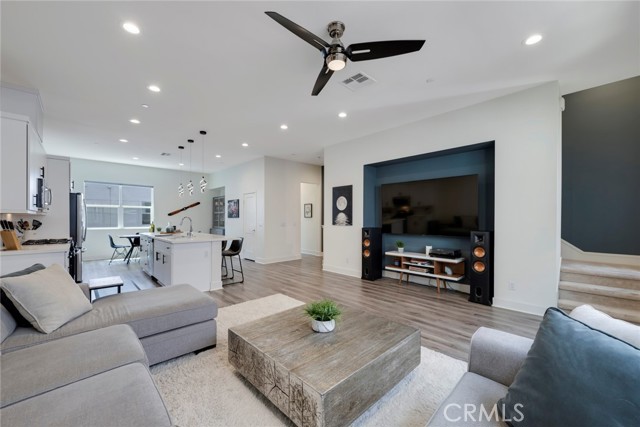 Detail Gallery Image 29 of 48 For 987 E Mason Ln #130,  Anaheim,  CA 92805 - 4 Beds | 3/1 Baths