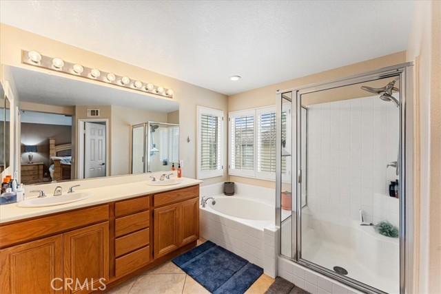 Detail Gallery Image 24 of 33 For 11729 Sleeper, Tustin,  CA 92782 - 4 Beds | 3/1 Baths