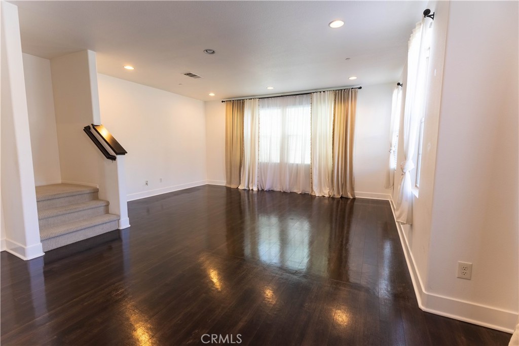 MLS #IG25235868 image #8