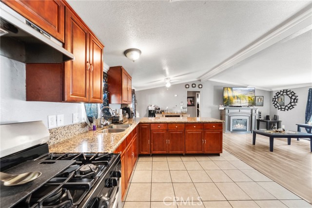 Detail Gallery Image 9 of 20 For 243 N Meridian Ave #191,  San Bernardino,  CA 92410 - 3 Beds | 2 Baths