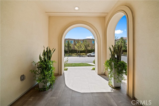 142 Salt spg, Irvine CA: https://media.crmls.org/medias/e554fd0f-d321-4b7c-95ed-6b55ec01314d.jpg