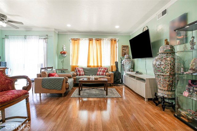 Detail Gallery Image 11 of 36 For 17151 Roscoe Bld #21,  Northridge,  CA 91325 - 2 Beds | 1/1 Baths