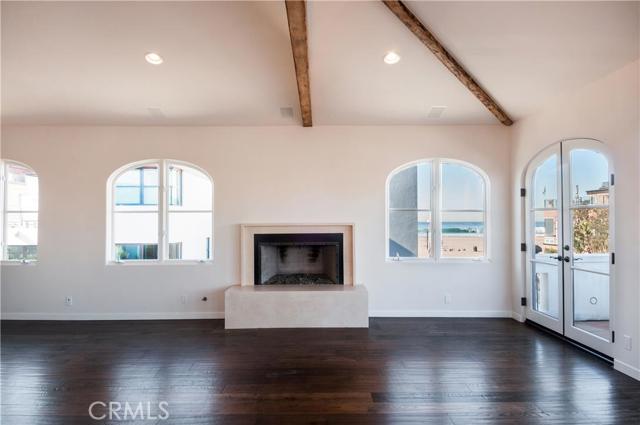 733 Beach Drive, Hermosa Beach, California 90254, 4 Bedrooms Bedrooms, ,3 BathroomsBathrooms,Residential,Sold,Beach,SB16007447