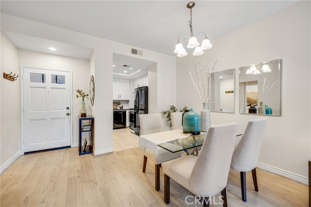 27 Timbre, Rancho Santa Margarita CA: https://media.crmls.org/medias/e556e75d-16f2-44cf-8e5b-d0a4010fbedd.jpg