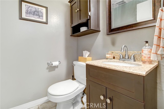 Detail Gallery Image 12 of 23 For 18550 Hatteras #4,  Tarzana,  CA 91356 - 2 Beds | 2/1 Baths