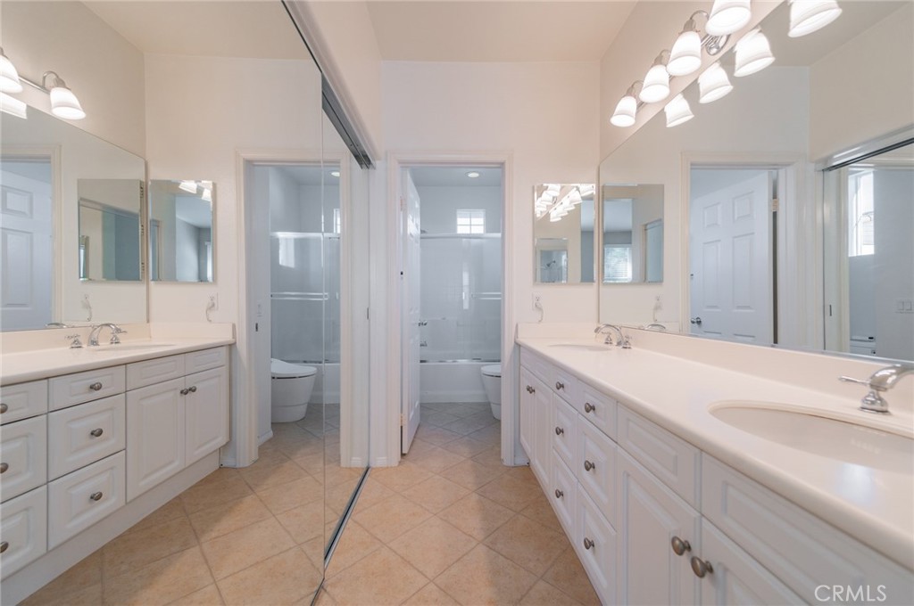 MLS #OC25278125 image #15