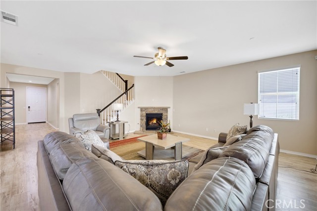 Detail Gallery Image 19 of 44 For 17984 Valerian Way, San Bernardino,  CA 92407 - 4 Beds | 3 Baths