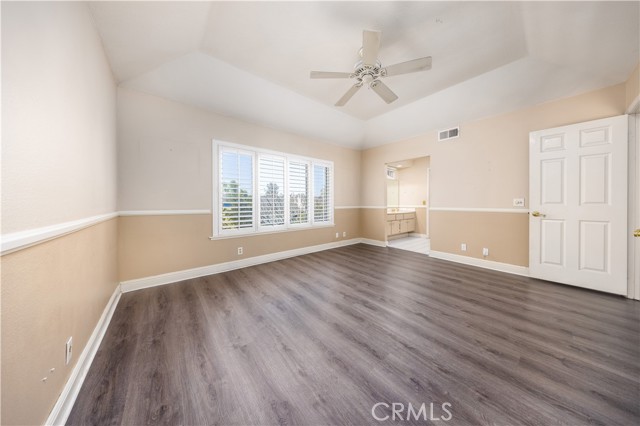 29 Farragut, Irvine CA: https://media.crmls.org/medias/e55a9a1d-76f3-4508-bd56-1a161f2553c5.jpg