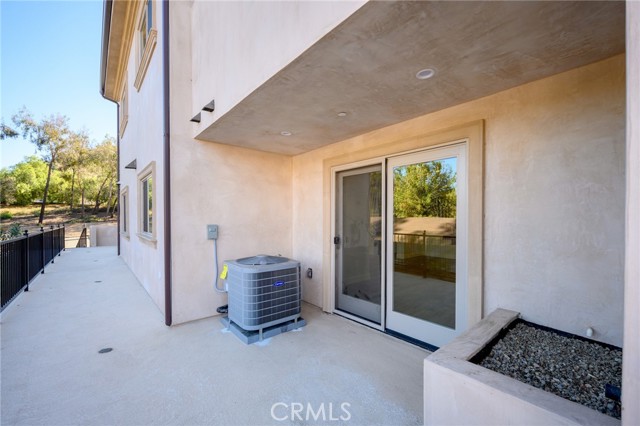 Detail Gallery Image 33 of 38 For 357 Harvey Dr #102,  Glendale,  CA 91206 - 3 Beds | 2/1 Baths