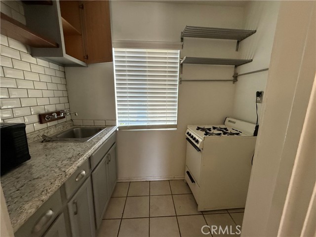 1312 College (Guesthouse 1) Avenue, Redlands CA: https://media.crmls.org/medias/e55ab178-15ce-4996-a3fe-9e9444dfe7dd.jpg