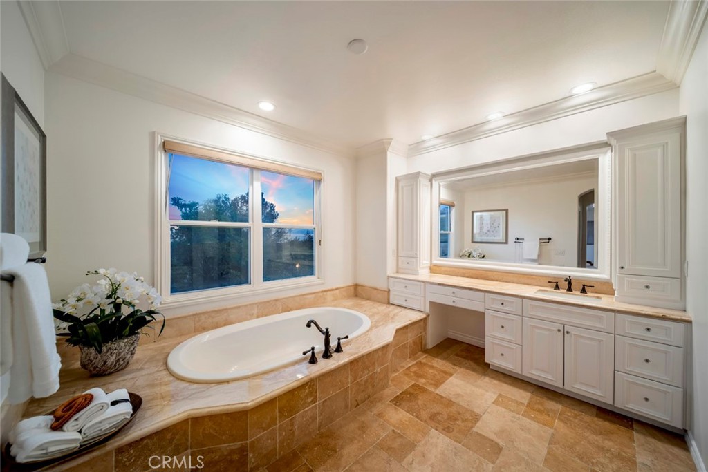 MLS #OC25237123 image #36