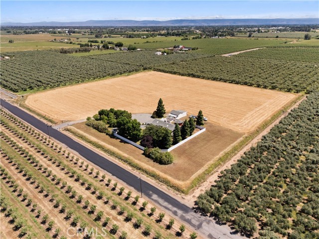 4190 County E Road, Orland CA: https://media.crmls.org/medias/e55b7c89-29c6-49fb-b87e-a64543f308be.jpg