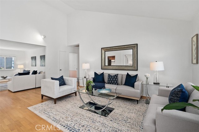 Detail Gallery Image 3 of 34 For 566 Elkhorn Dr, Duarte,  CA 91010 - 3 Beds | 2 Baths