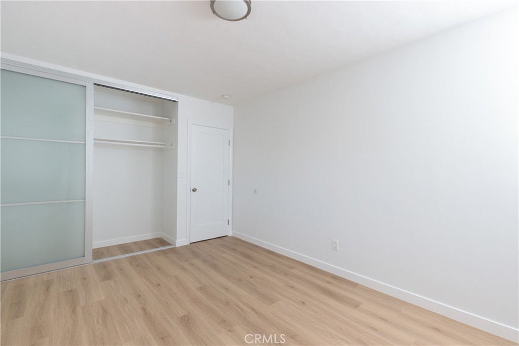 https://media.crmls.org/medias/e55c1dea-7325-45bc-806a-5be938d9d6bb.jpg?preset=X-Large
