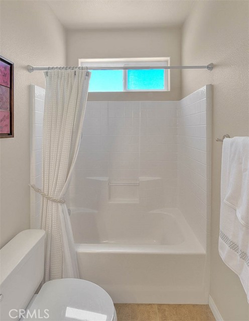 15095 Douglas Street, Apple Valley CA: https://media.crmls.org/medias/e55c3713-0b94-4353-a810-f35aa79eb7d7.jpg