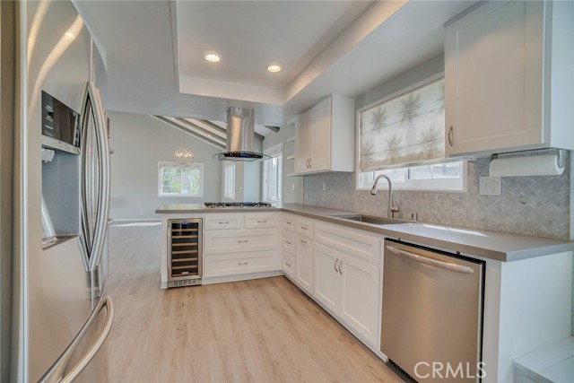 1802 Grant Avenue, Redondo Beach, California 90278, 3 Bedrooms Bedrooms, ,2 BathroomsBathrooms,Residential,Sold,Grant,SB21239095