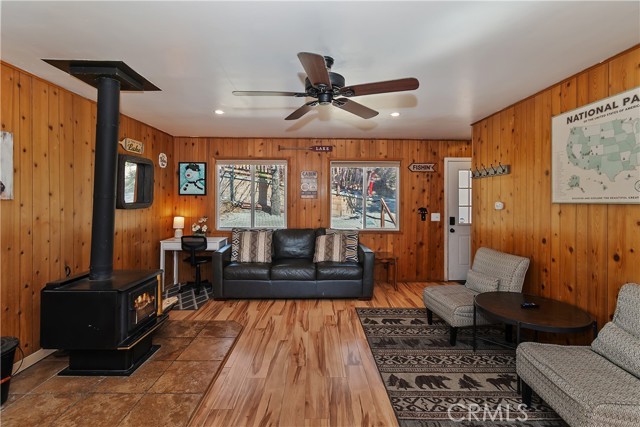 Detail Gallery Image 5 of 37 For 508 Vista, Big Bear Lake,  CA 92315 - 2 Beds | 1 Baths