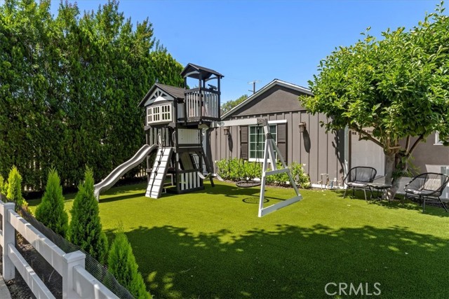 Detail Gallery Image 2 of 19 For 6421 Gaviota Ave, Lake Balboa,  CA 91406 - 3 Beds | 2 Baths