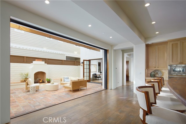 235 Poppy Avenue, Corona del Mar CA: https://media.crmls.org/medias/e55dac76-2e26-49cb-b3a9-76274230a894.jpg