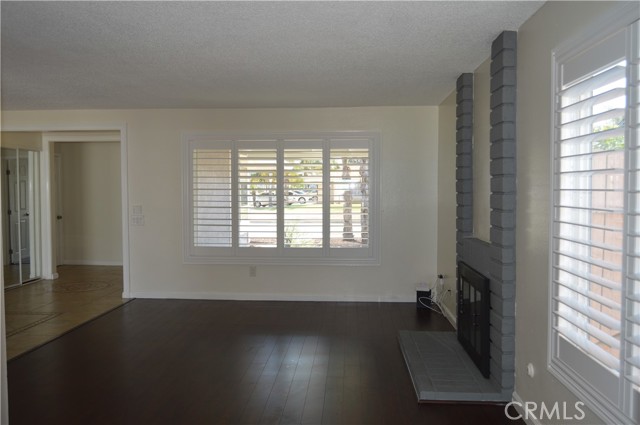 Detail Gallery Image 11 of 43 For 13638 Persimmon Rd, Moreno Valley,  CA 92553 - 4 Beds | 2 Baths